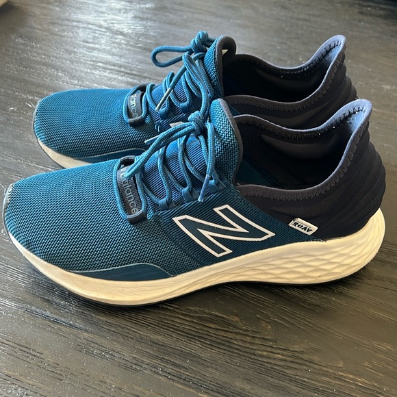 New Balance Sneakers - Picture 4 of 7